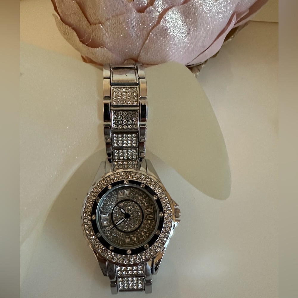 Crystal fashion watch